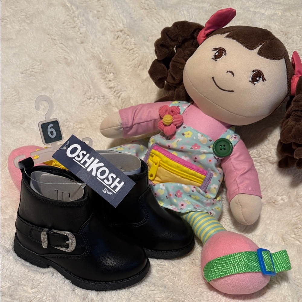OshKosh B'gosh Black Boots Size 6